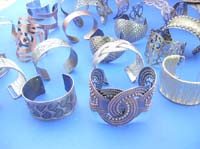 antique-style-bangle-bracelets-100e