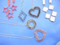 beaded-pendant-necklaces-1f