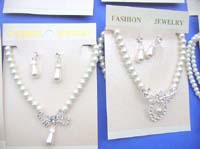 faux-pearl-jewelryset-2f-necklace-earring