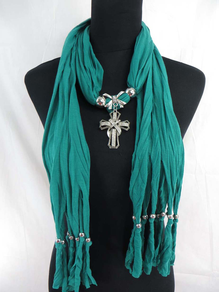 jewelryscarf03m037