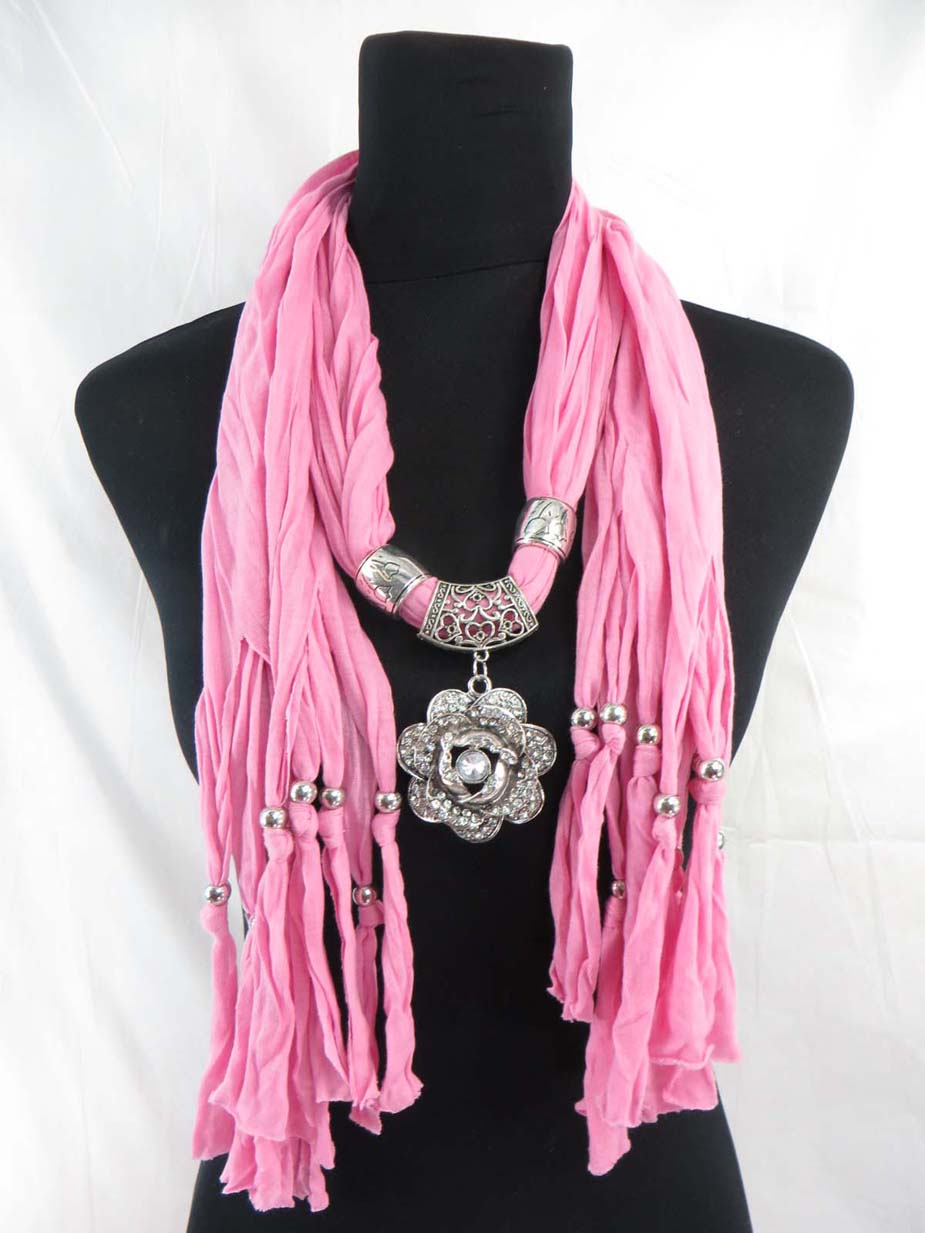 jewelryscarf04m072