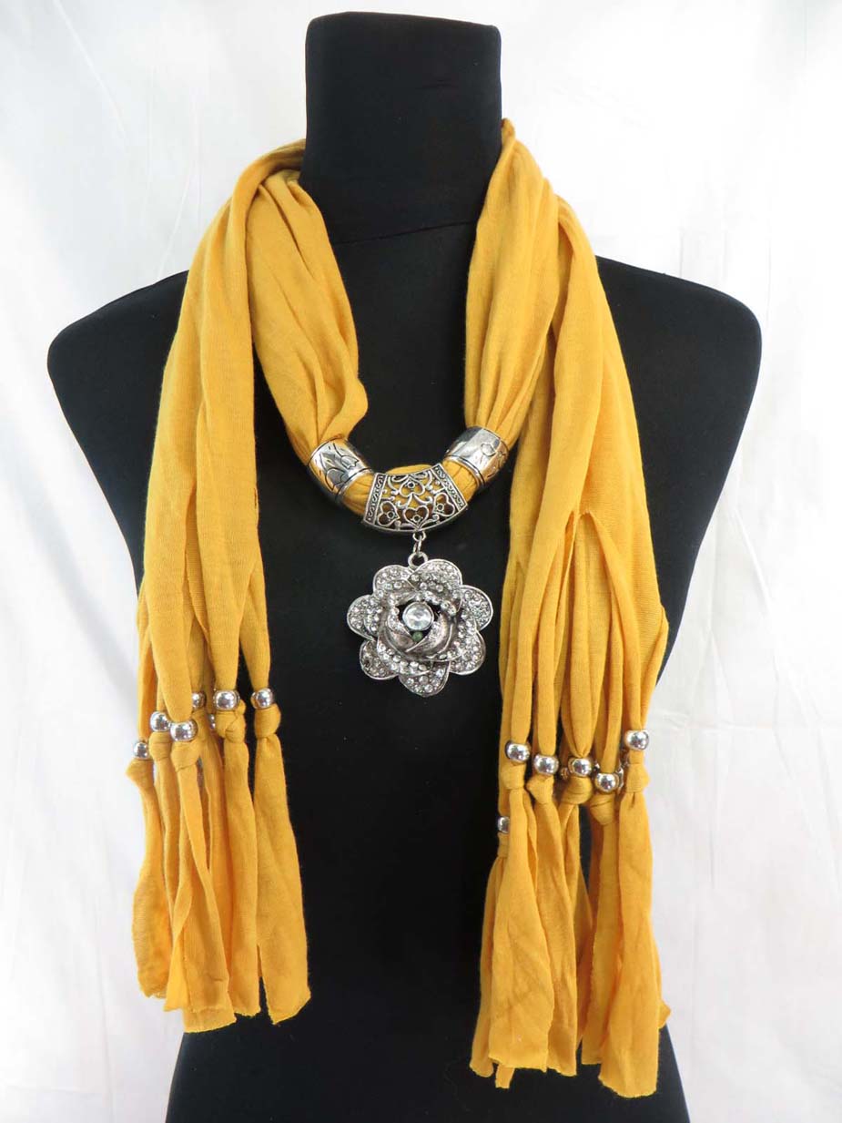 jewelryscarf04m076