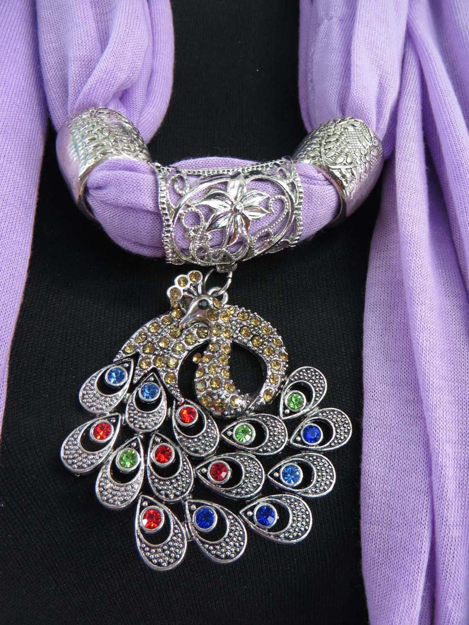 jewelryscarf05m069