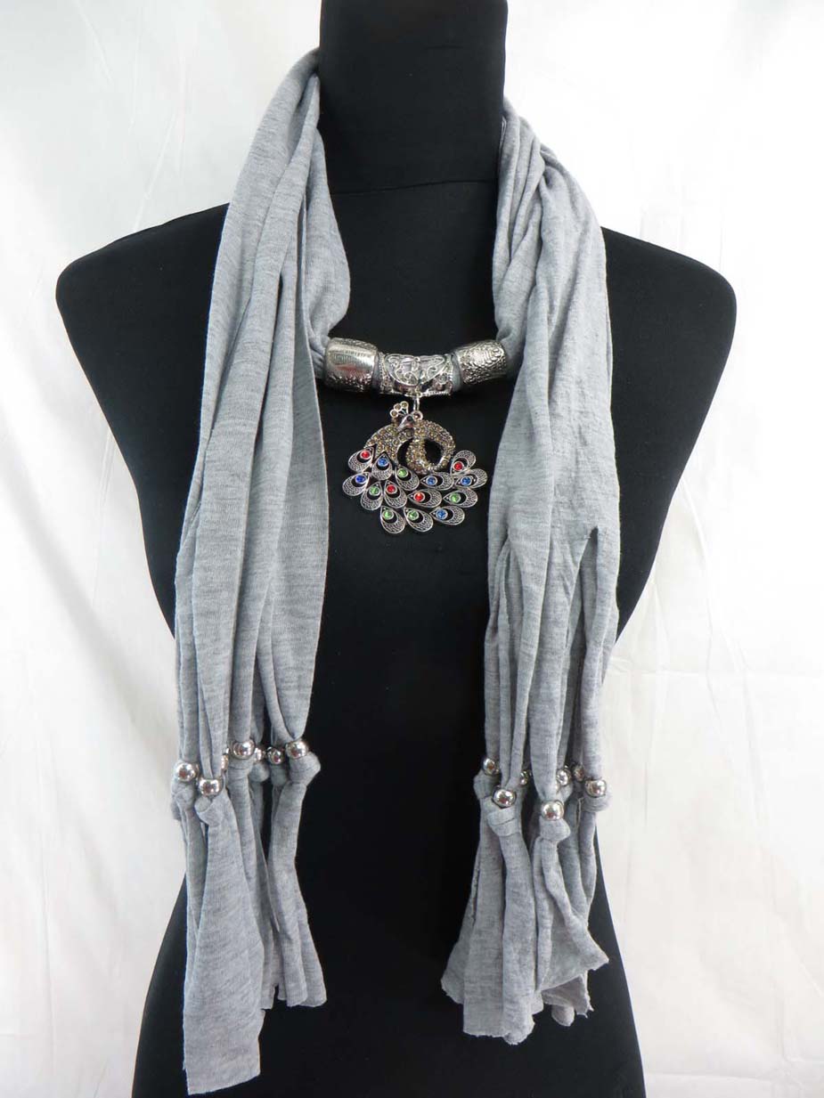 jewelryscarf05m070