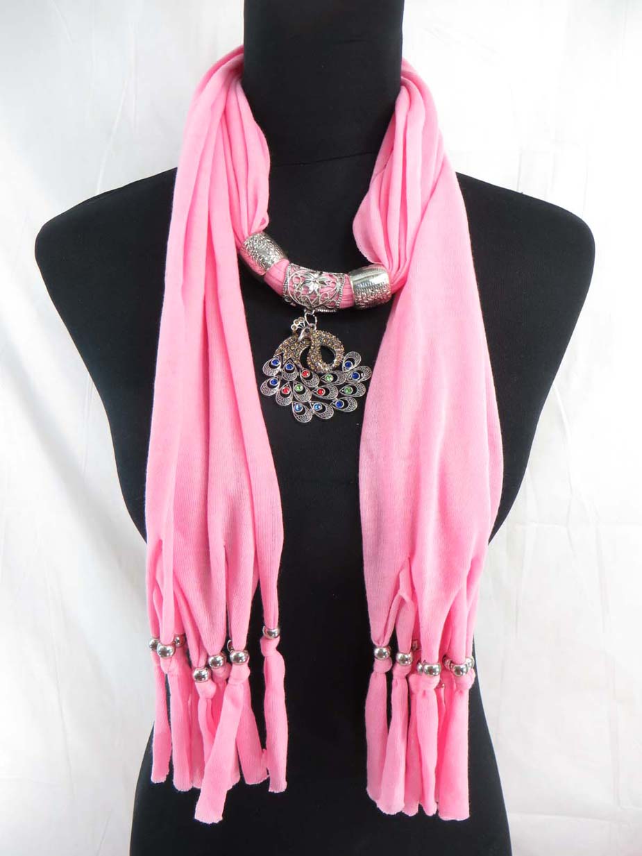 jewelryscarf05m084