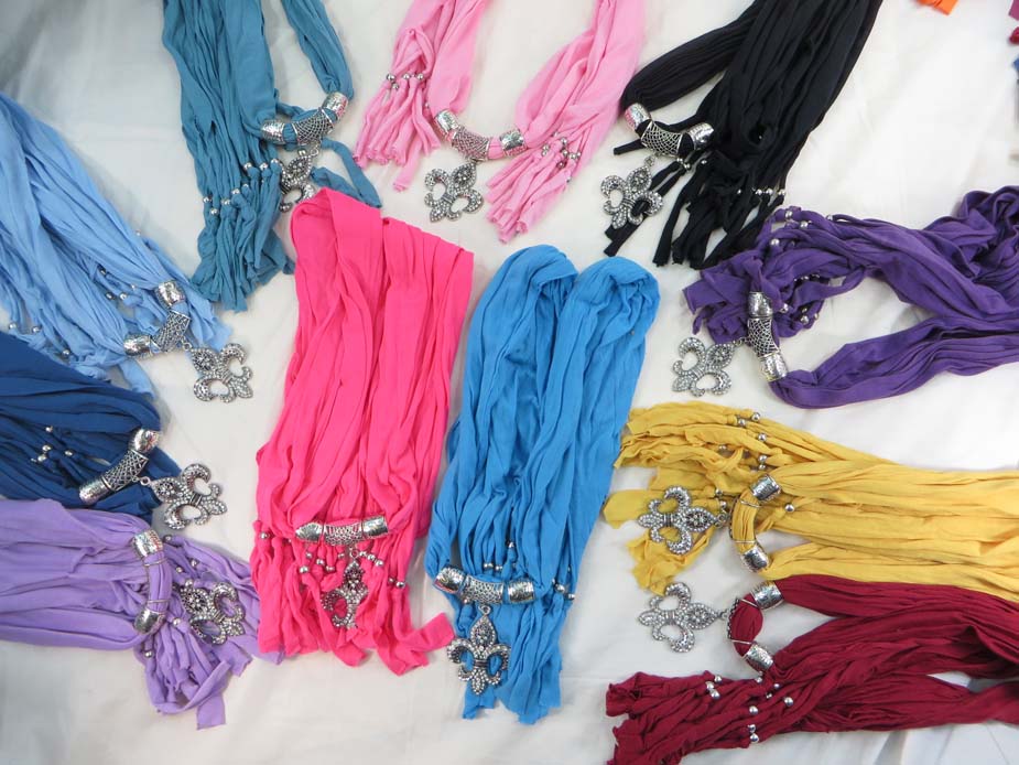 jewelryscarf06m002