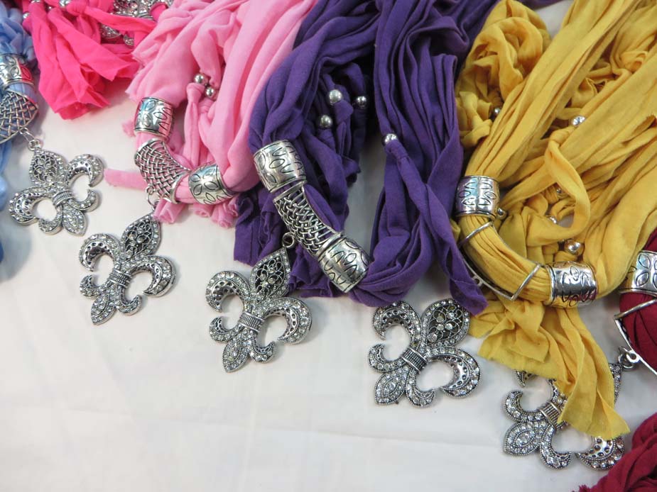 jewelryscarf06m010