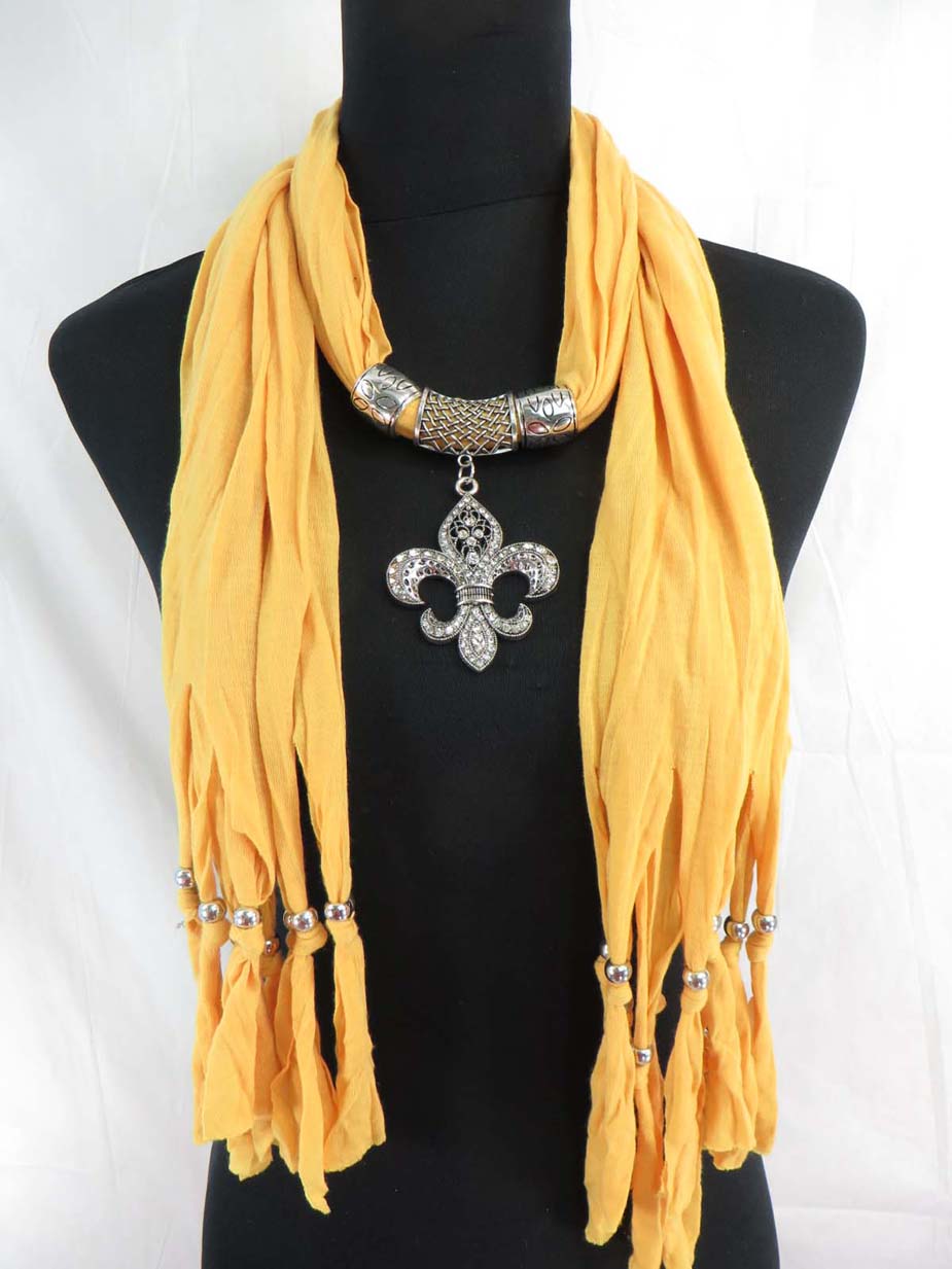 jewelryscarf06m037