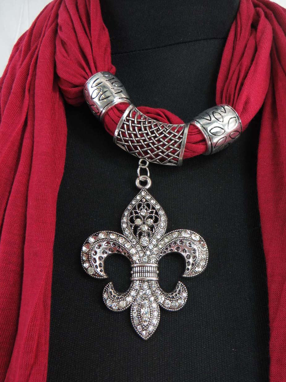 jewelryscarf06m044