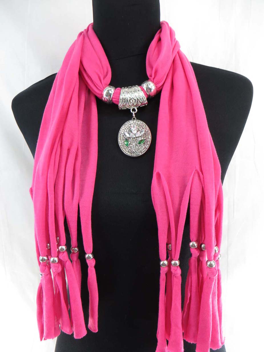 jewelryscarf07m024
