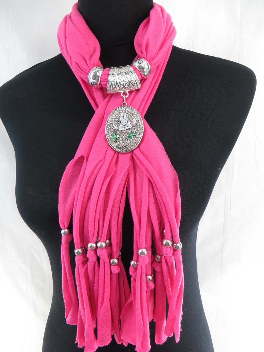 jewelryscarf07m029