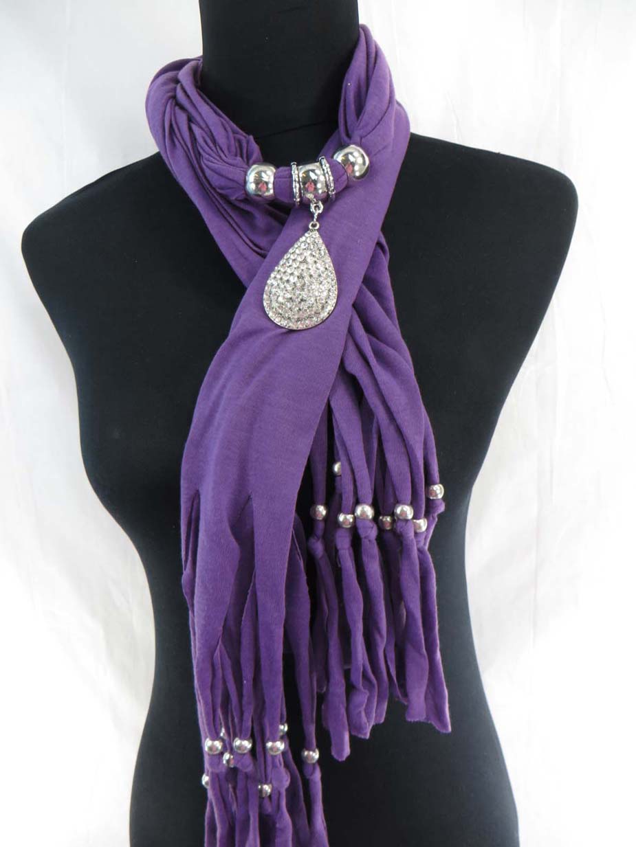 jewelryscarf08m051