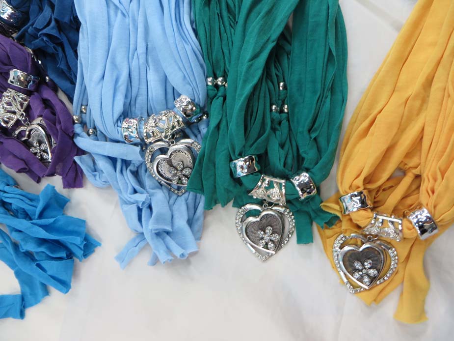 jewelryscarf09m004