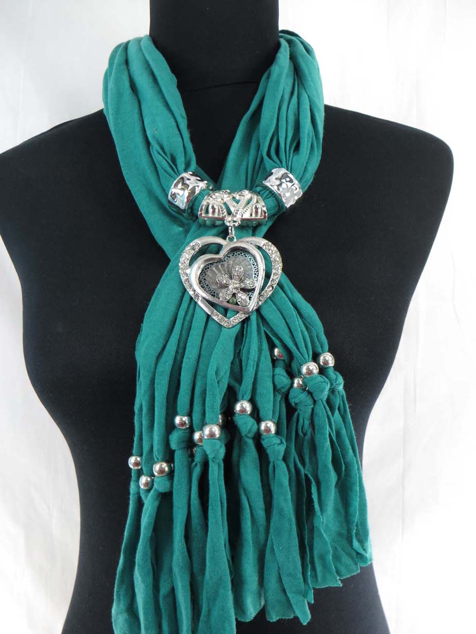 jewelryscarf09m041
