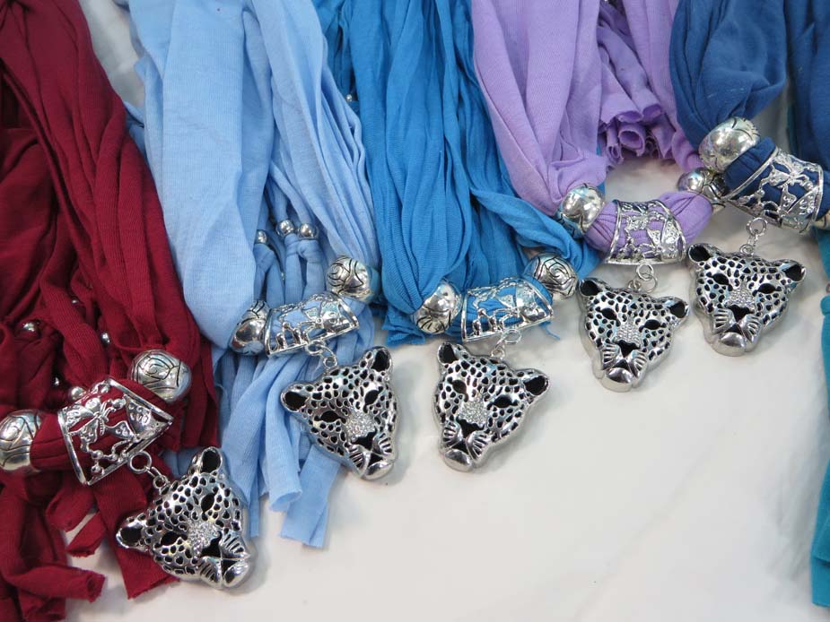 jewelryscarf10m005