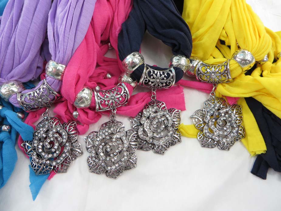 jewelryscarf13m022