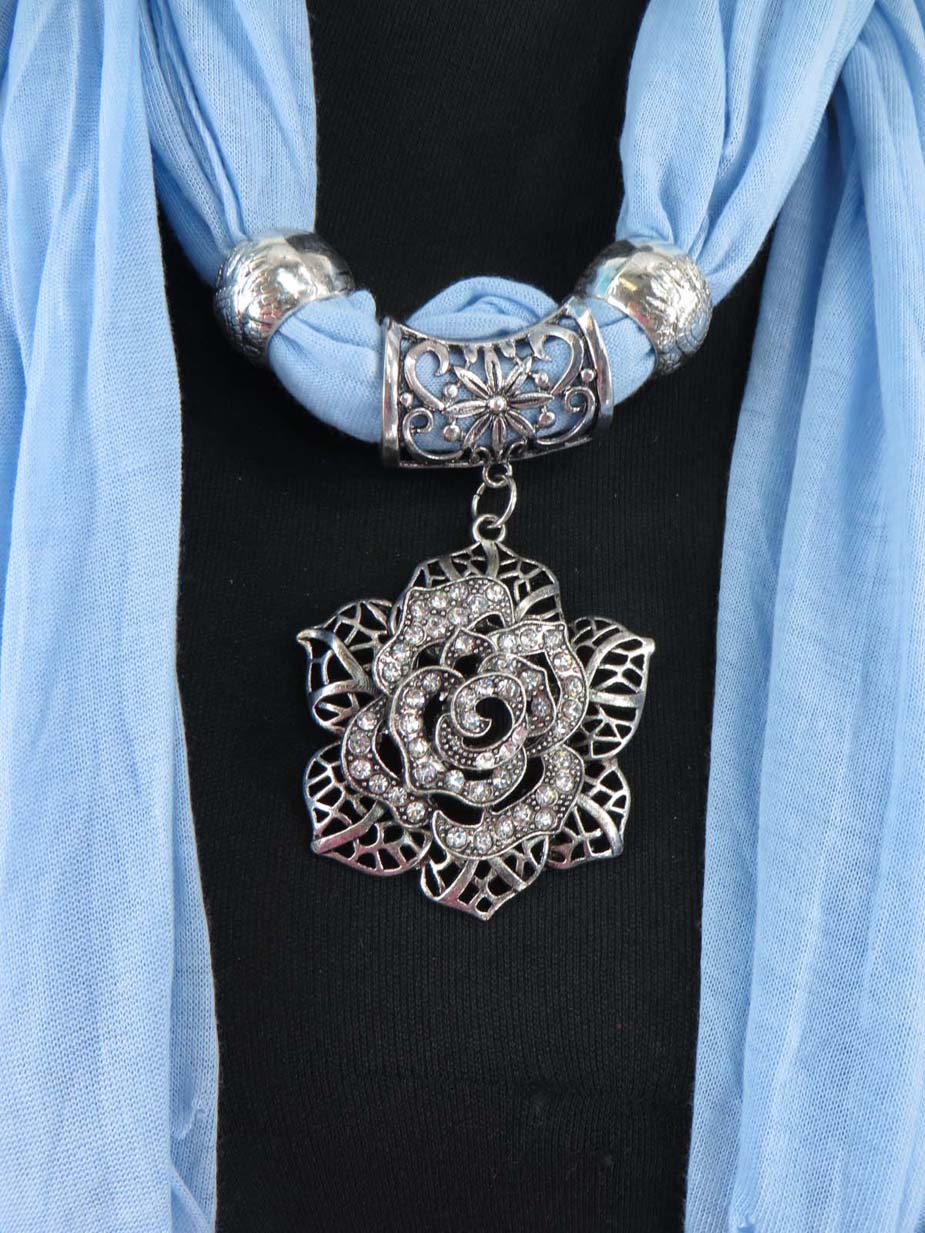 jewelryscarf13m034