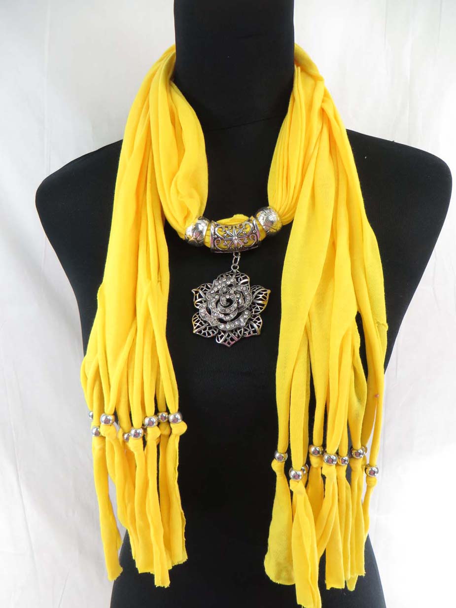 jewelryscarf13m070