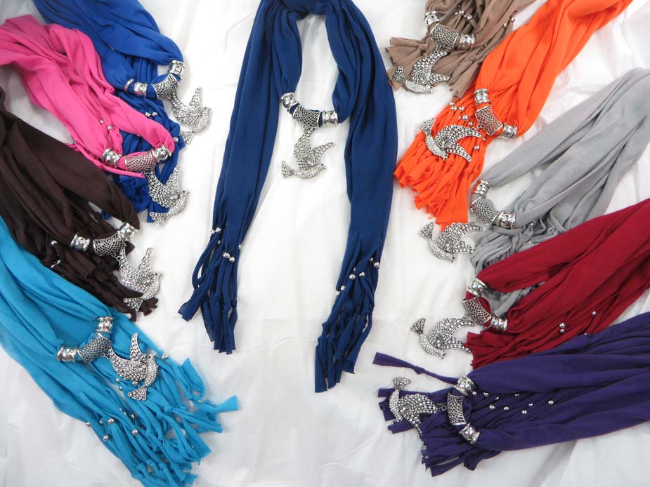 jewelryscarf15m002