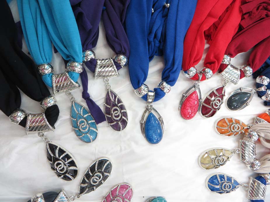 jewelryscarf16-16