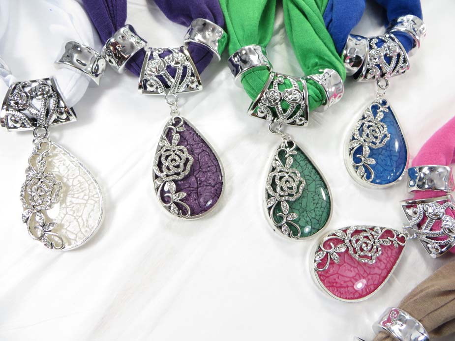 jewelryscarf19-17