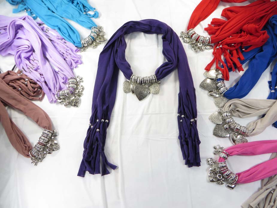jewelryscarf22m002