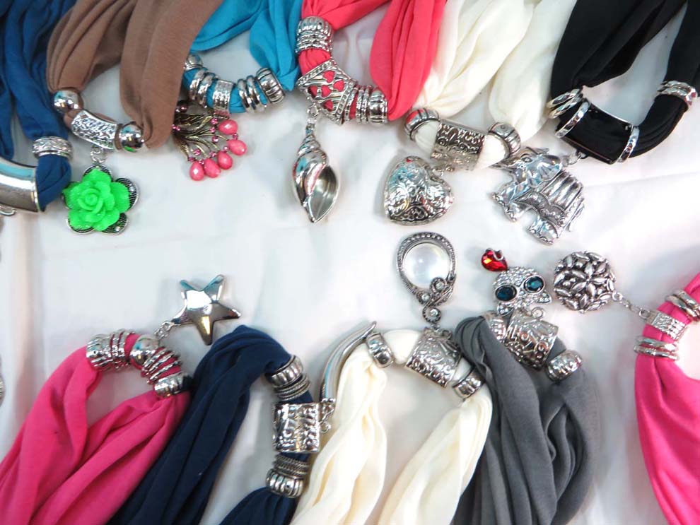 pendantscarf22xk