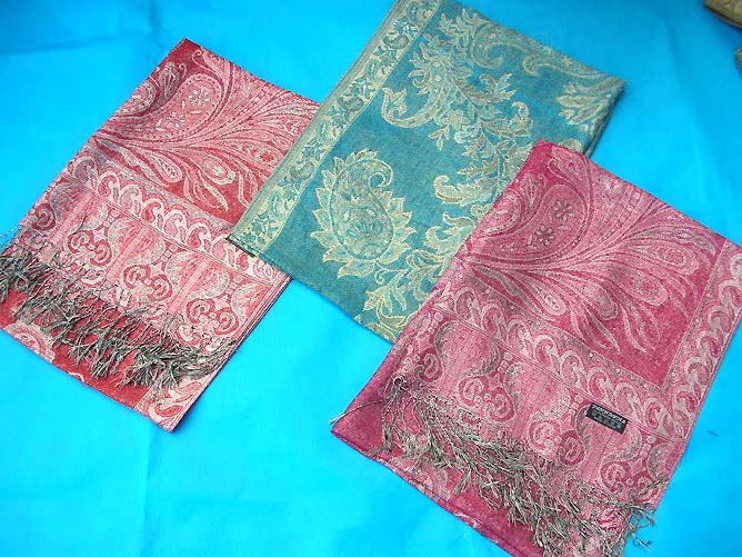 gold-thread-embroidery-shawl-616g