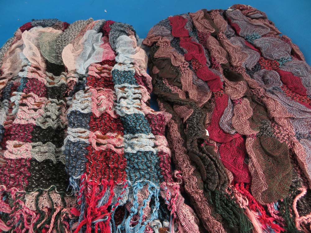 bubble-scarf-db5-41d