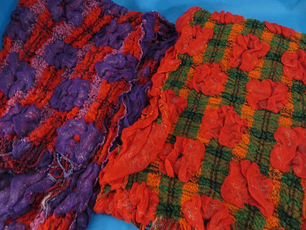 bubble-scarf-db5-43c