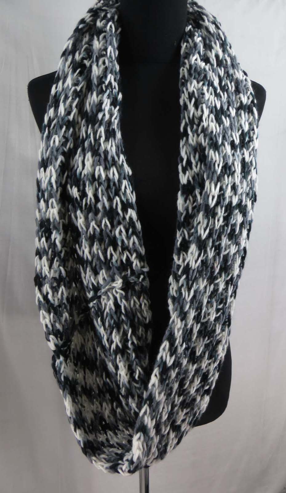 infinity-scarf-db1-11c