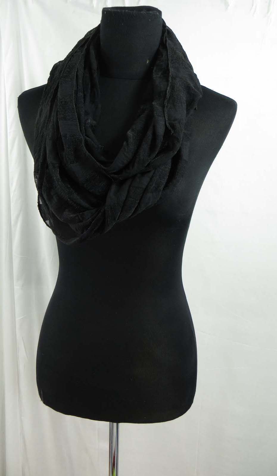 infinity-scarf-u2-75s