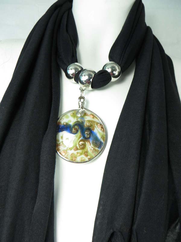 pendantscarf01blackzl