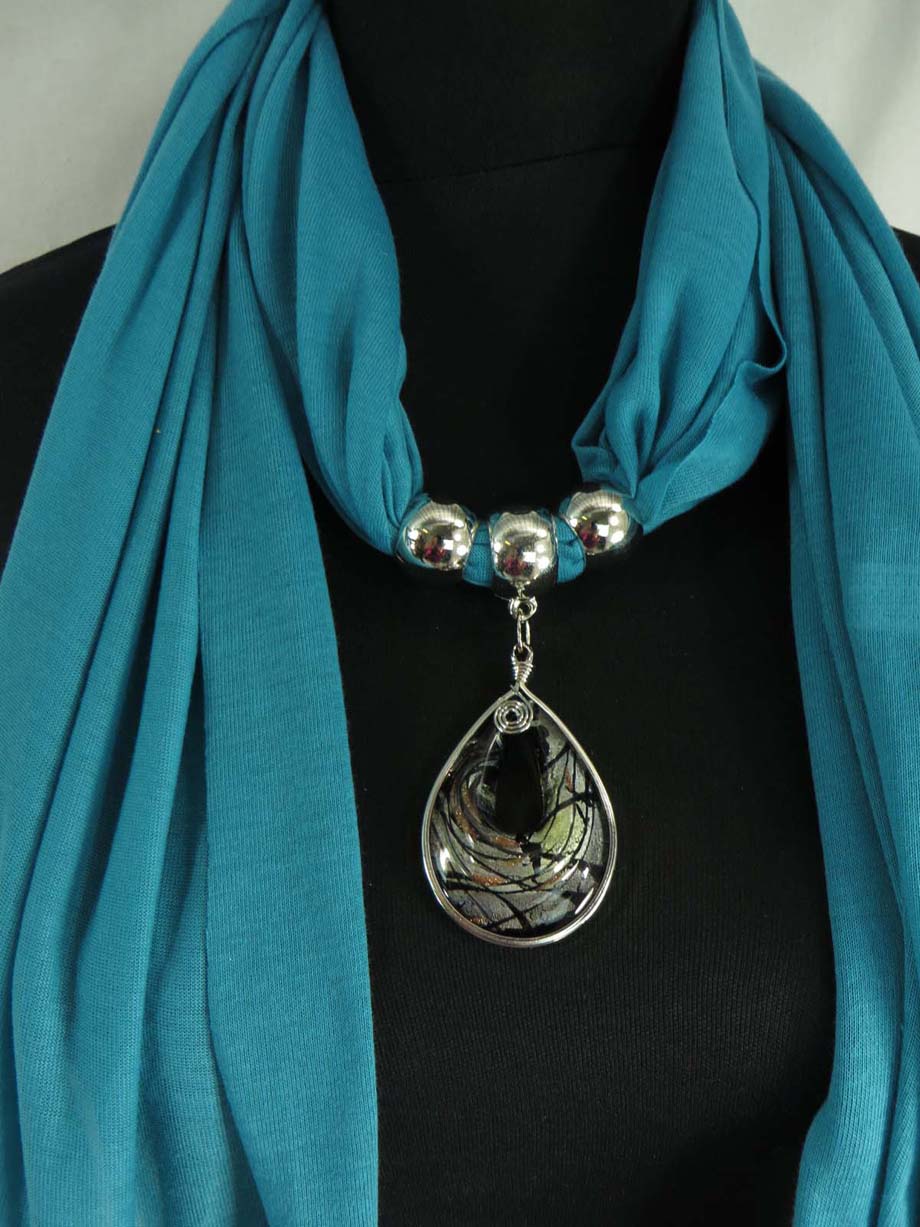 pendantscarf01bluezb