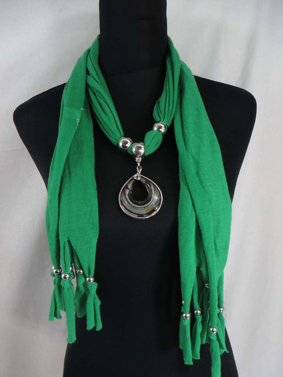 pendantscarf01greenzk