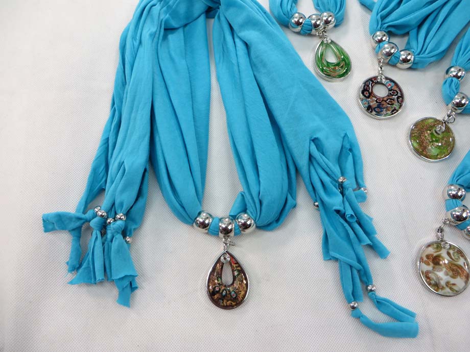 pendantscarf01turquoises