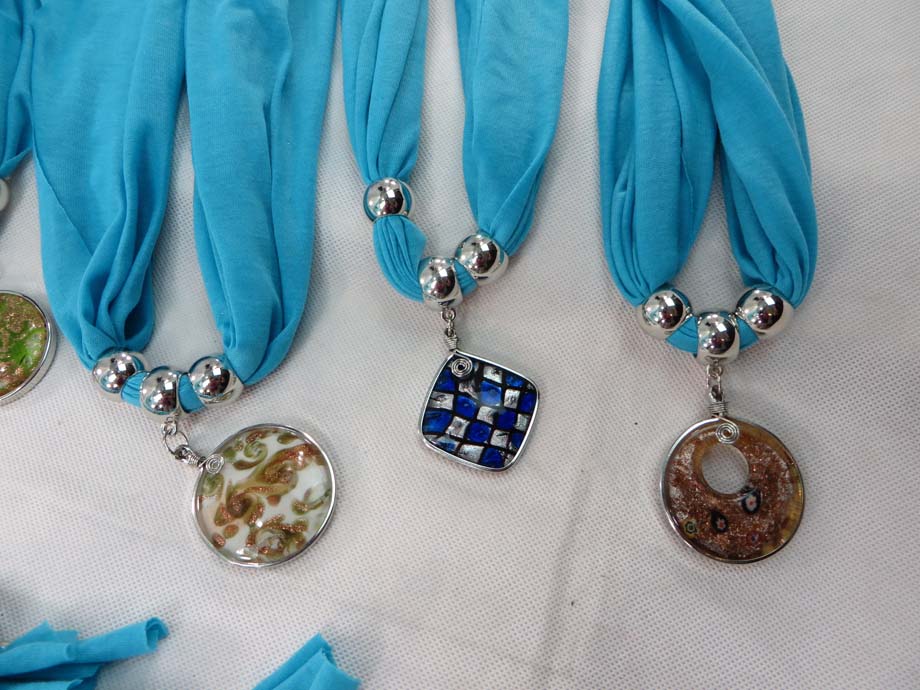 pendantscarf01turquoiseu