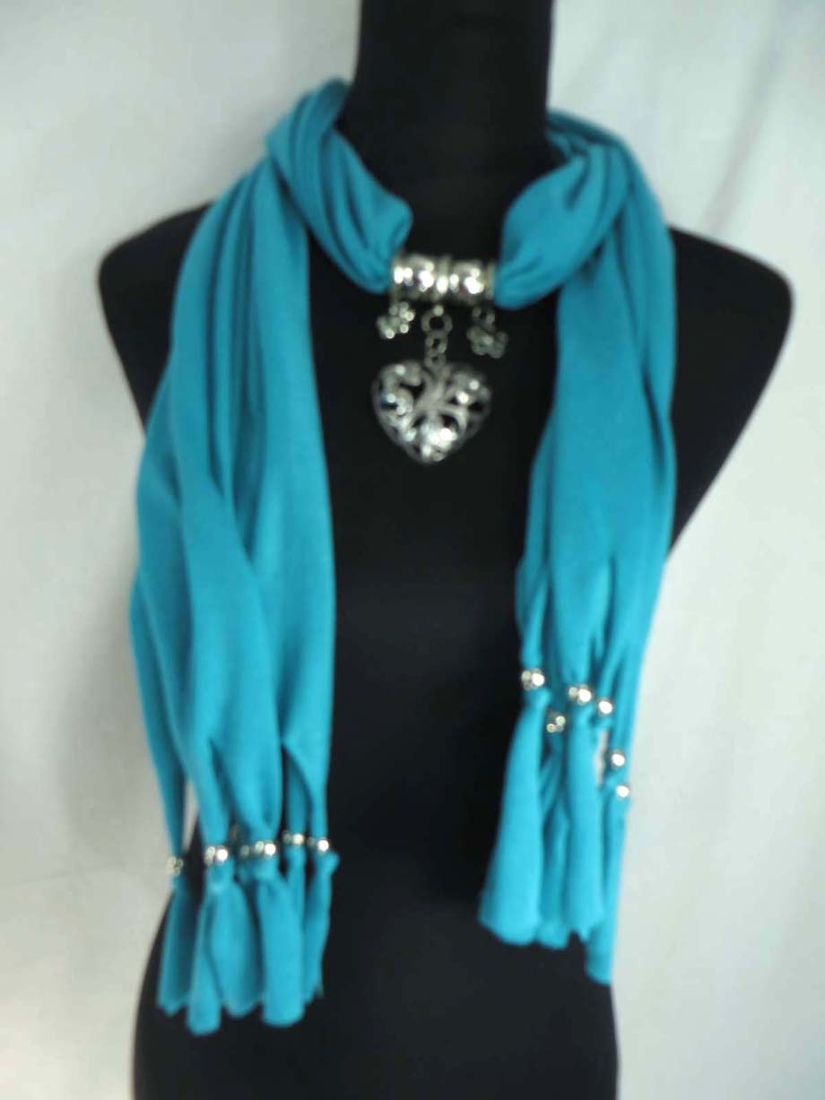 pendantscarf02vq