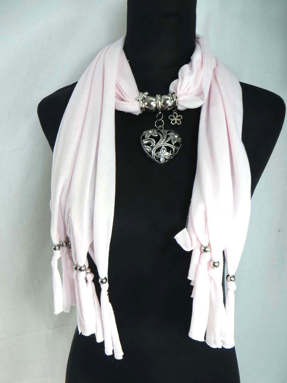 pendantscarf02zi