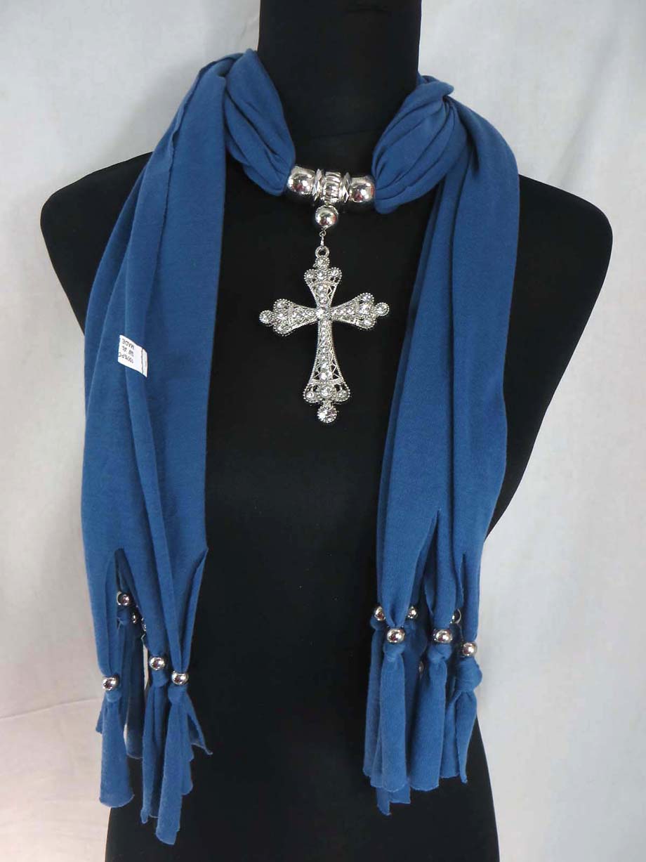 pendantscarf03ug