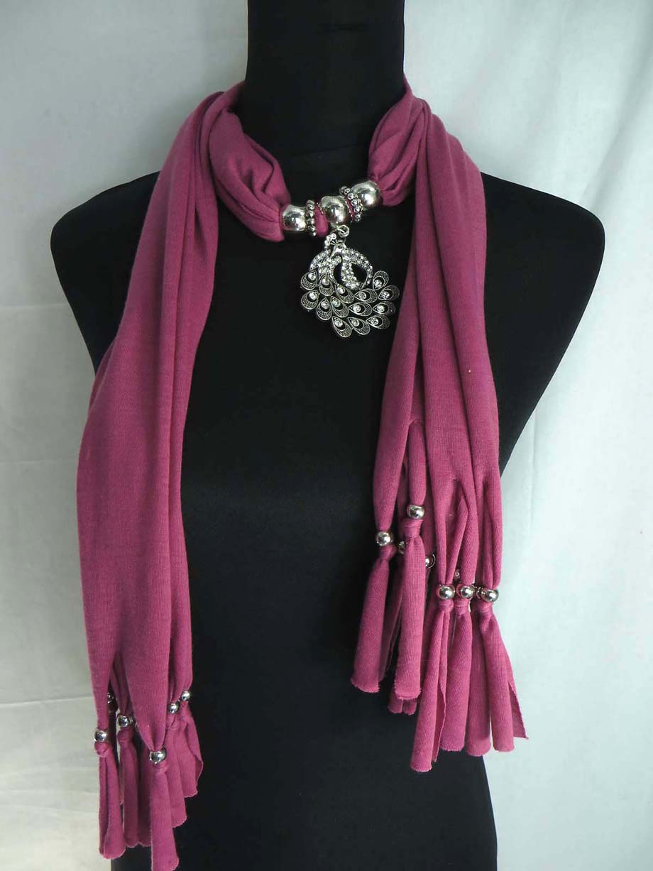 pendantscarf04tg