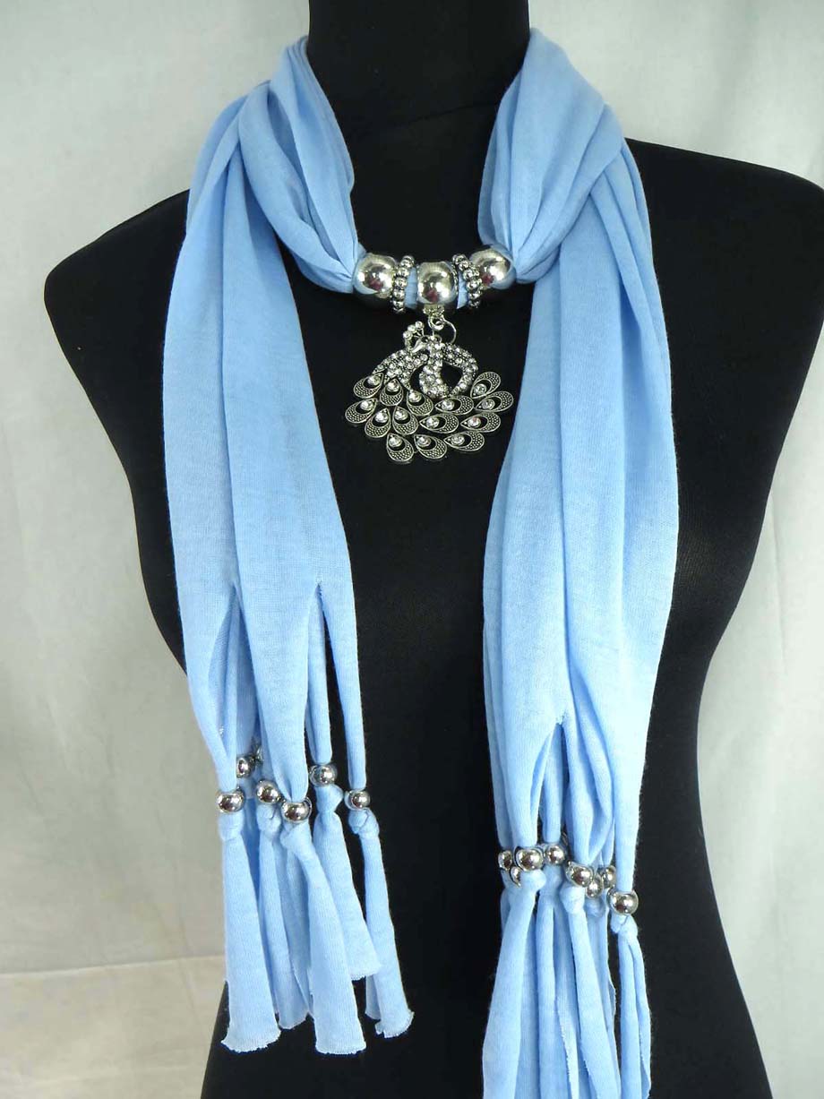 pendantscarf04ts