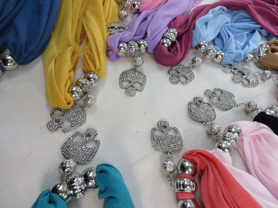 pendantscarf05ti