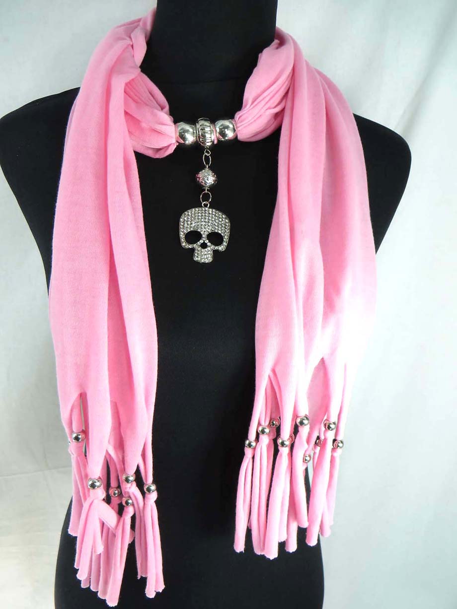 pendantscarf05ua