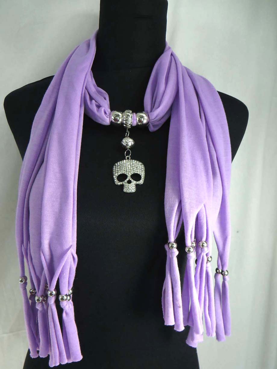 pendantscarf05un