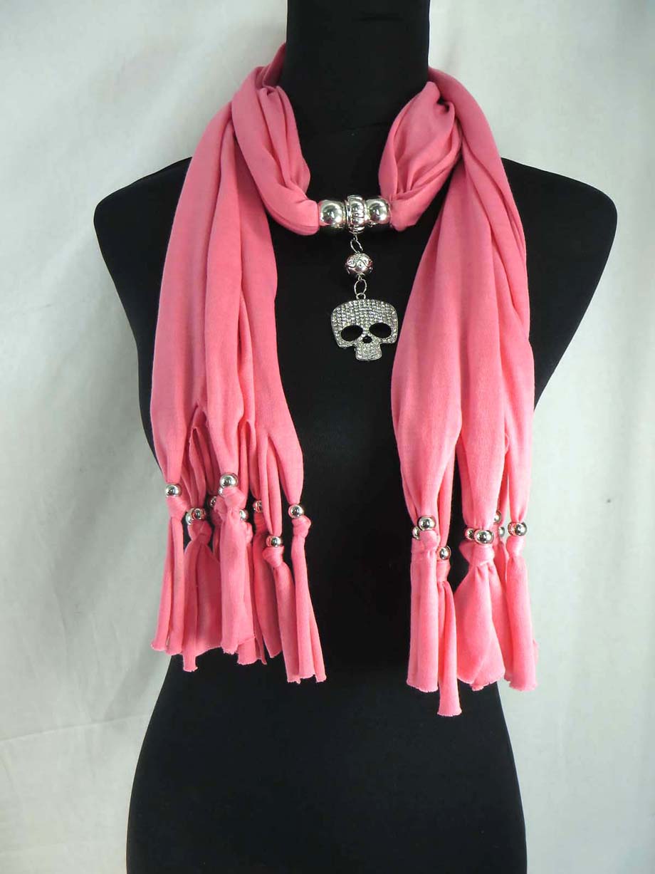 pendantscarf05yg