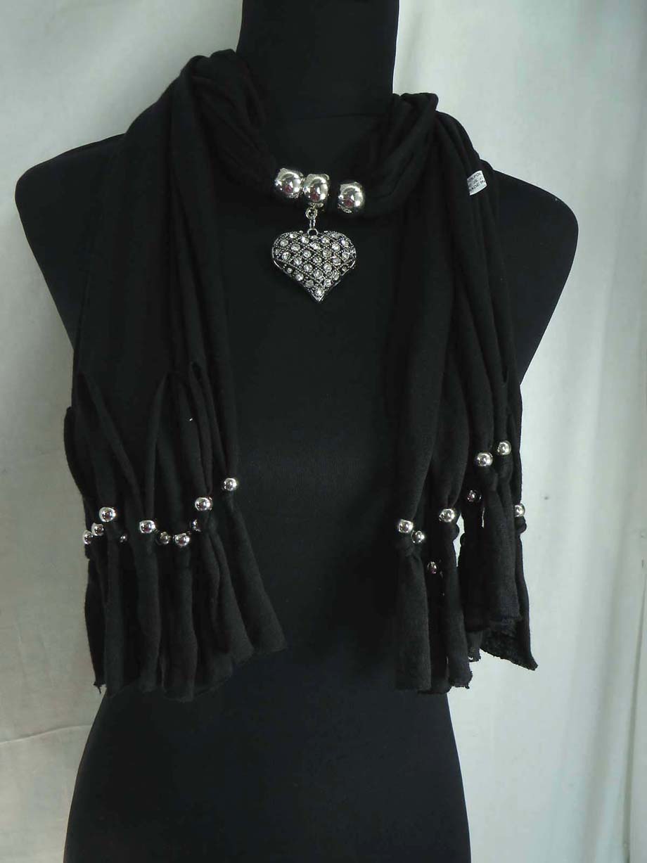 pendantscarf06ts