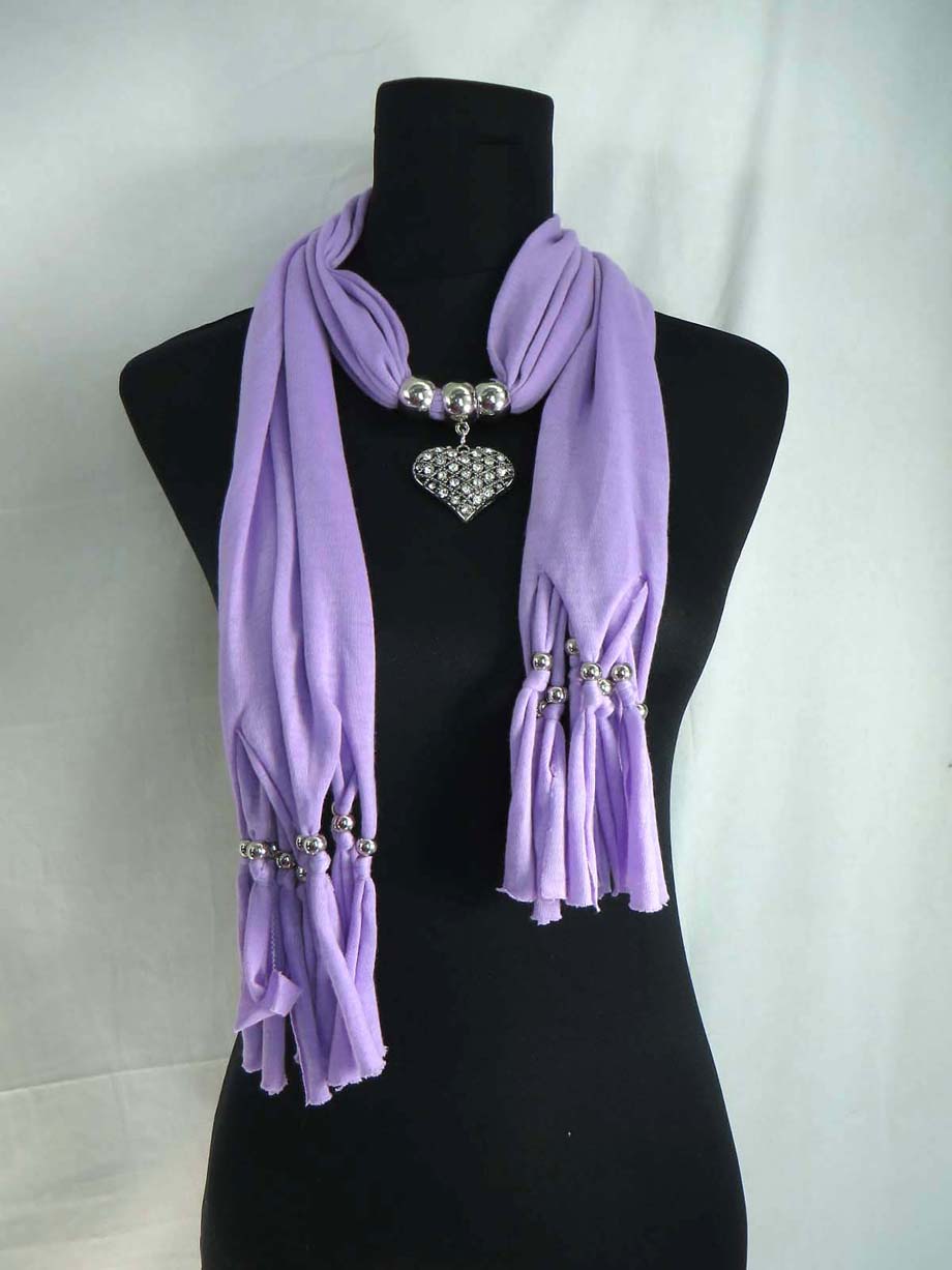 pendantscarf06yc