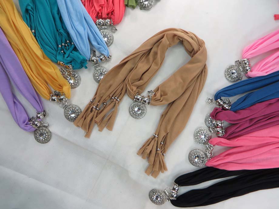 pendantscarf07i