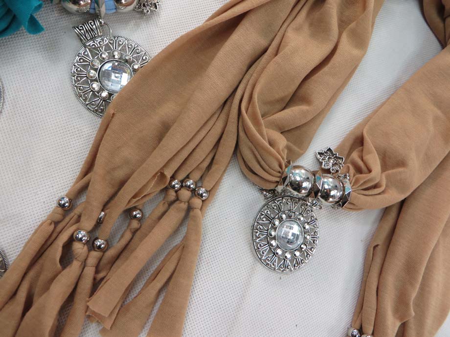 pendantscarf07k